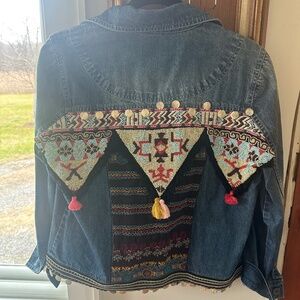 EMBELLISHED DENIM JACKET